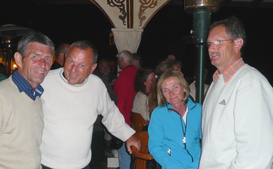 Charly  rechts